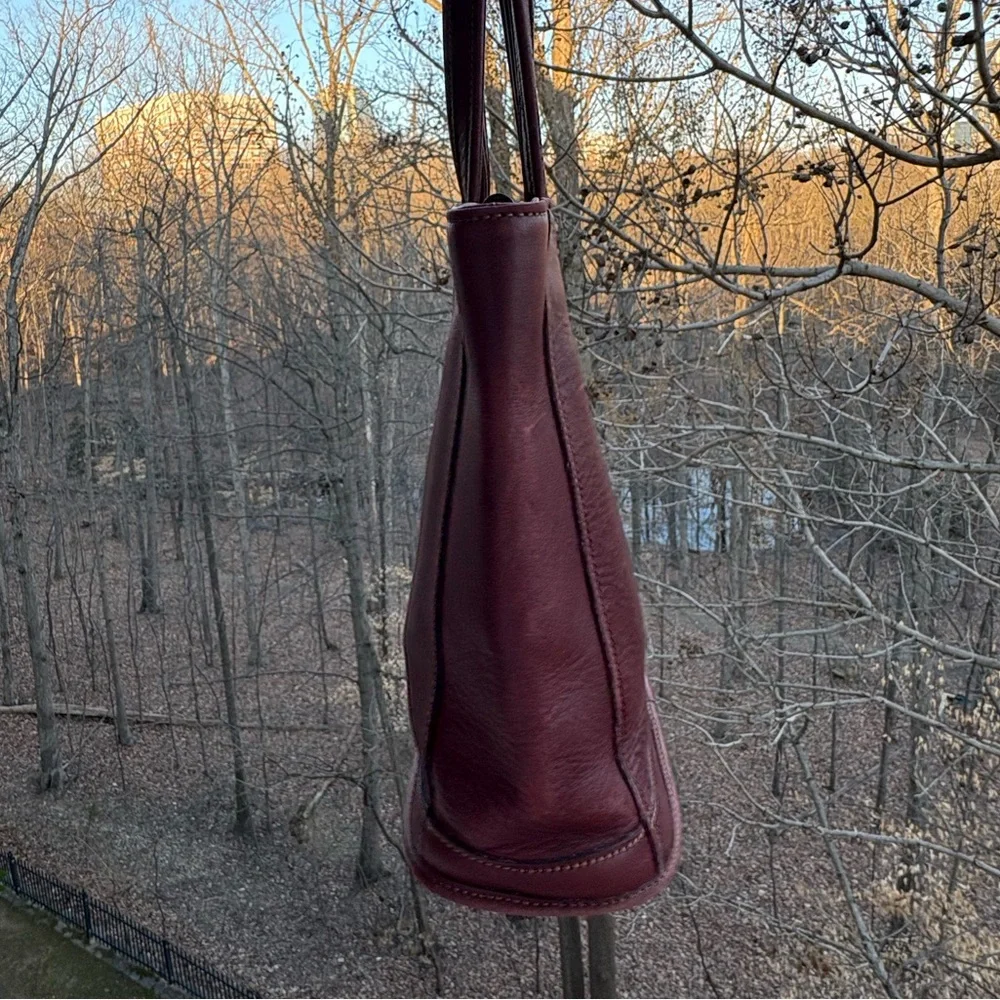 Vintage Coach Bleecker Bucket Tote | USA 1995 | Burgundy | 9303 | Hangtag | GUC - Picture 5 of 16